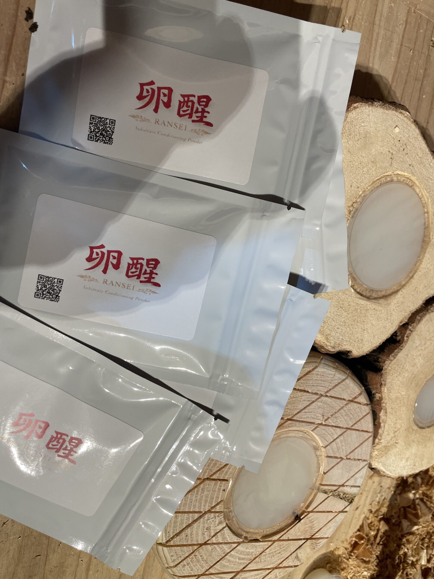 卵醒5パック先行セット　K-7監修餌皿2セット限定エロ皿K-7 2個セット　針葉樹ver.1個　広葉樹ver.1個